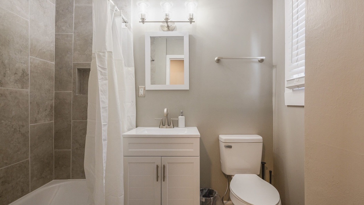 Photo of Bathroom in Smoketown Jackson