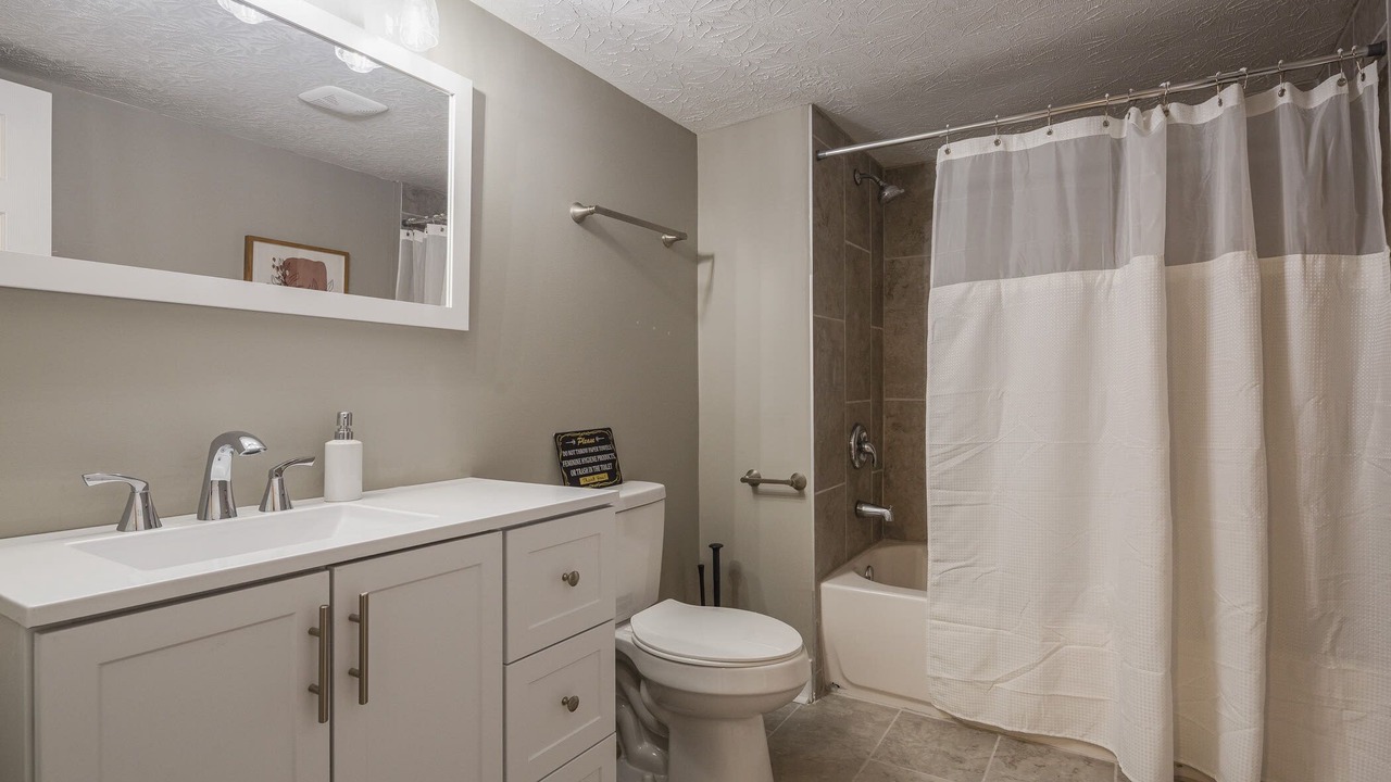 Photo of Bathroom in Smoketown Jackson