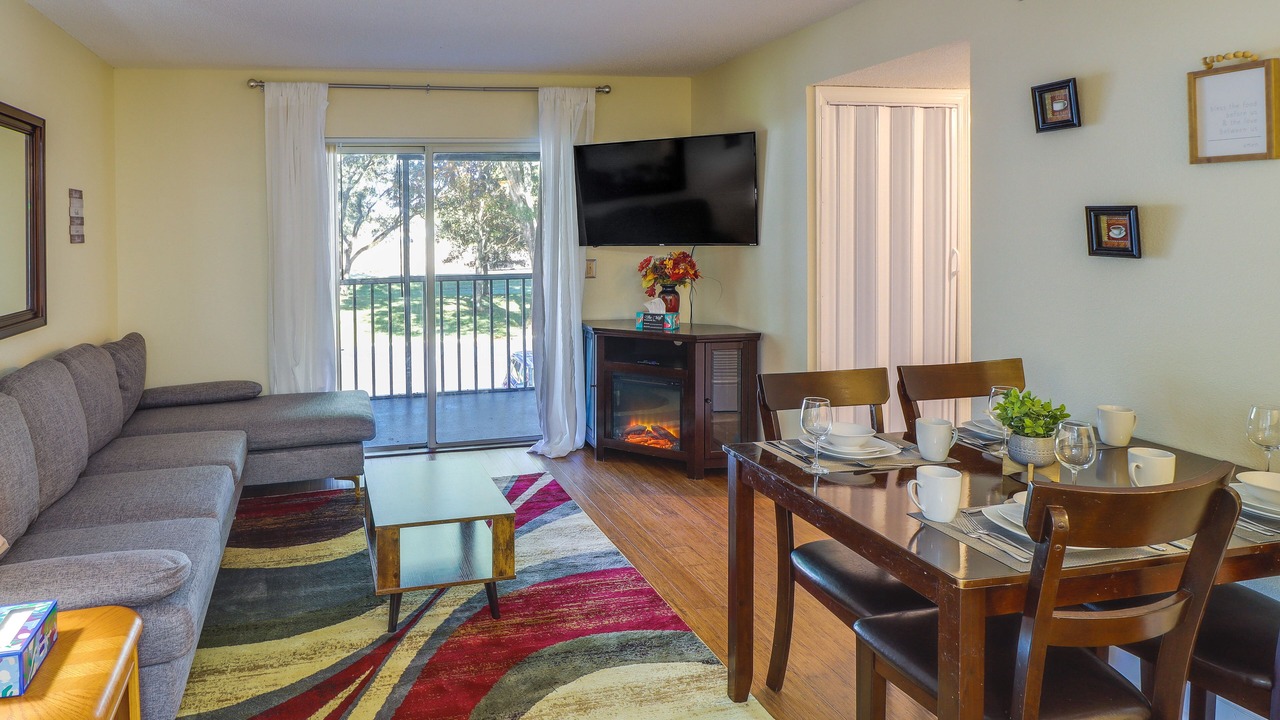 Photo of Livingroom in Silver Springs Shores