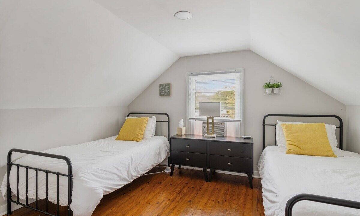 Photo of Others in Taylor Berry