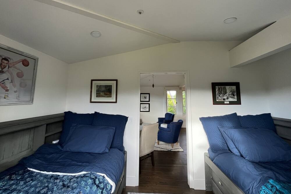 Photo of Livingroom in Strawberry