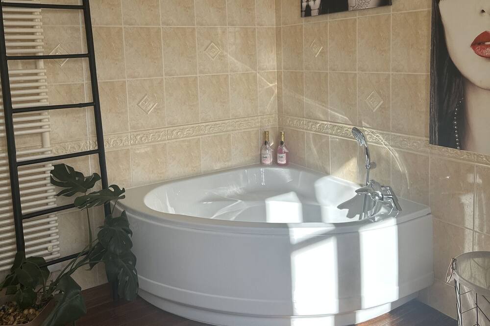 Photo of Bathroom in Ecommoy