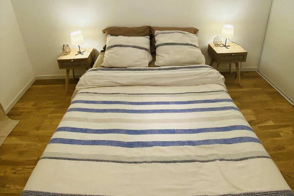 Photo of Bedroom in Asnieres-sur-Seine