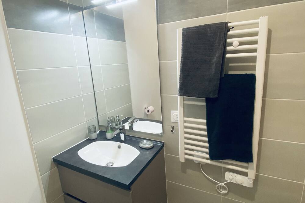 Photo of Bathroom in Asnieres-sur-Seine