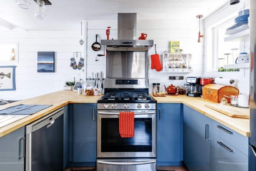 Photo of Kitchen in Upper Island Cove
