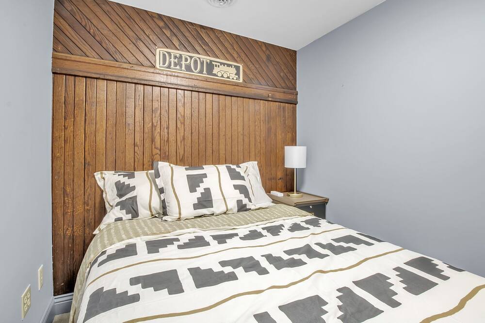 Photo of Bedroom in Town of Concord