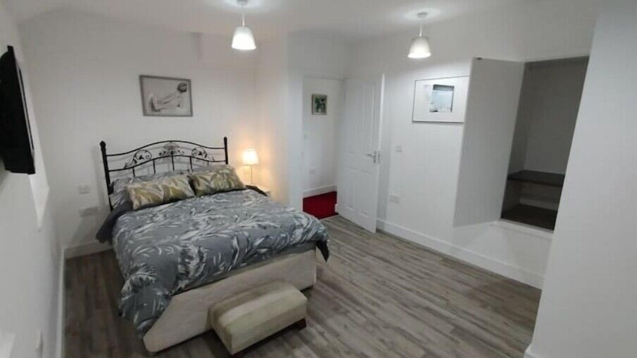 Photo of Others in Chase