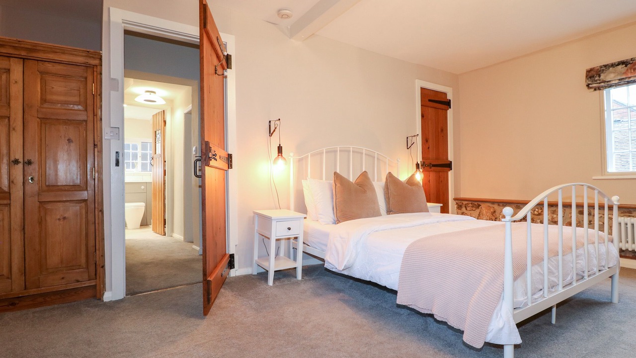 Photo of Others in Ticknall