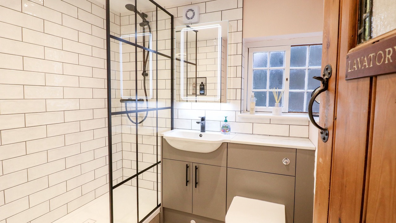 Photo of Others in Ticknall