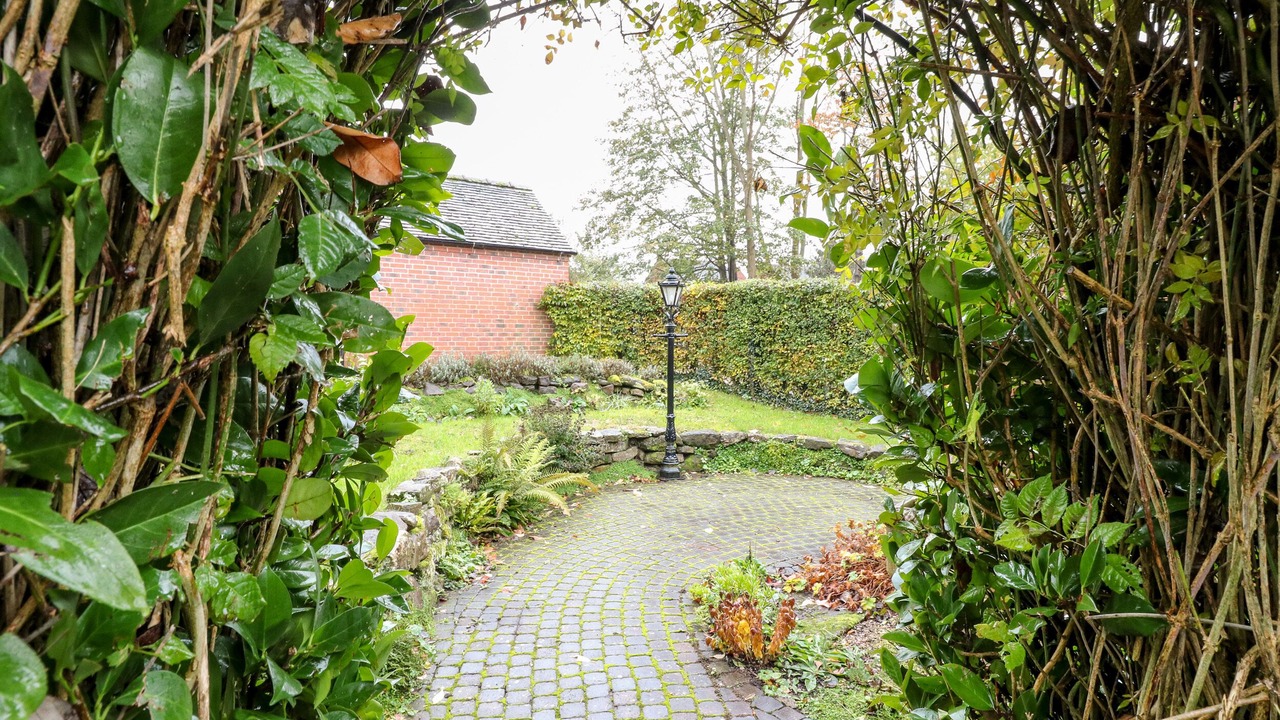 Photo of Others in Ticknall