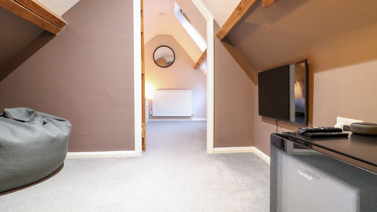 Photo of Others in Ticknall