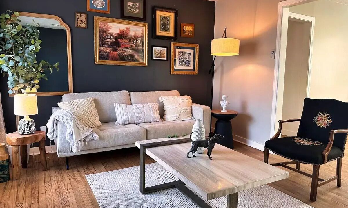 Photo of Livingroom in Central Oklahoma City