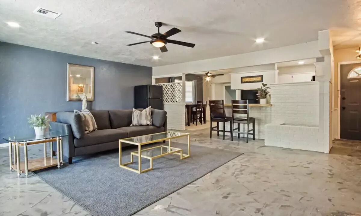 Photo of Livingroom in Midwest City