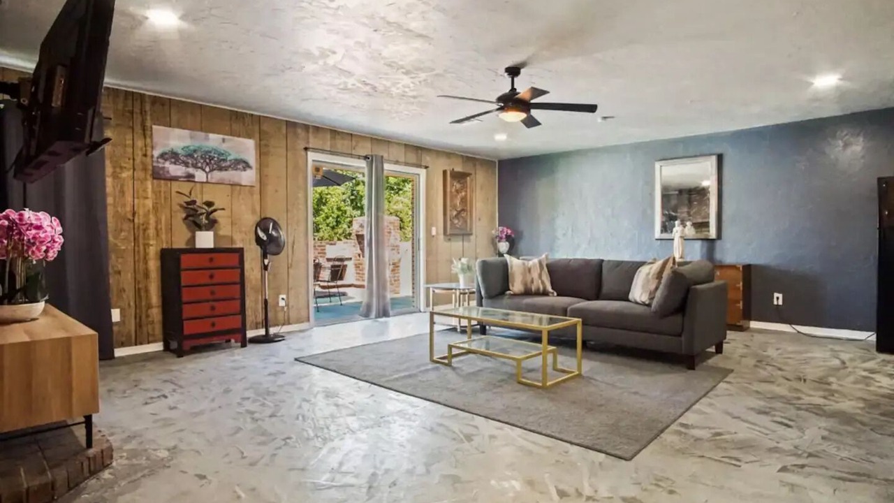 Photo of Livingroom in Midwest City