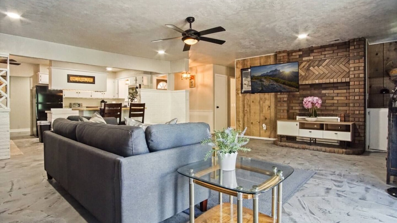 Photo of Livingroom in Midwest City