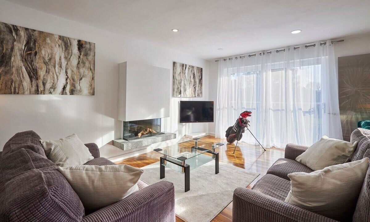 Photo of Livingroom in Barwell