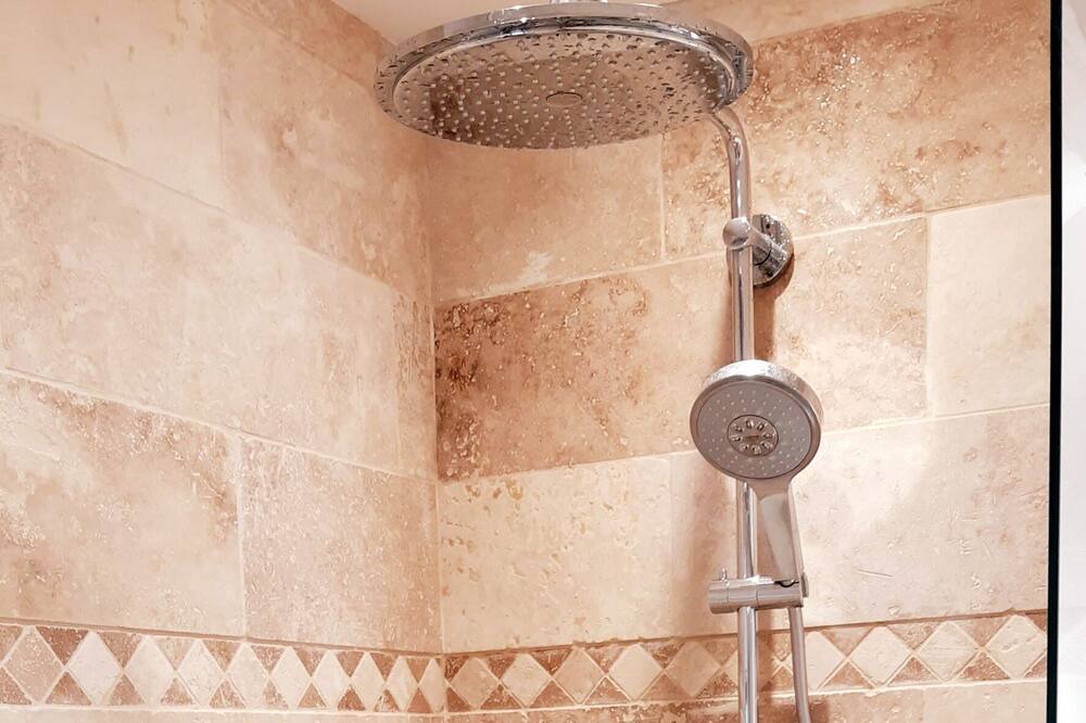 Photo of Bathroom in Ligny-le-Ribault