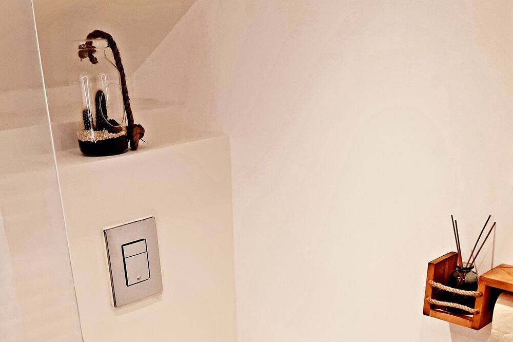 Photo of Bathroom in Ligny-le-Ribault