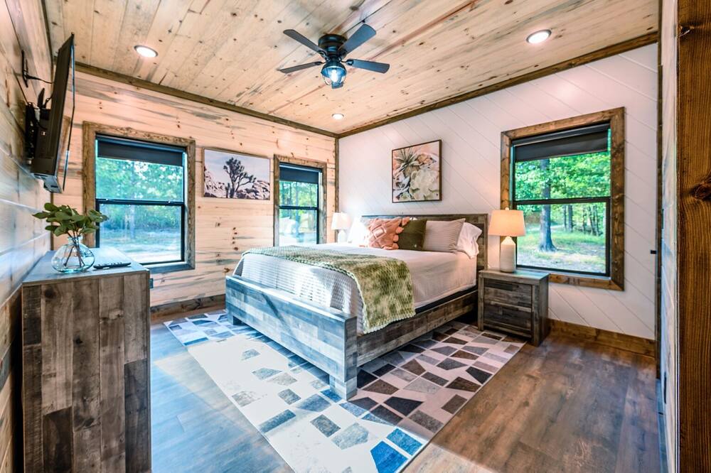Photo of Bedroom in Broken Bow