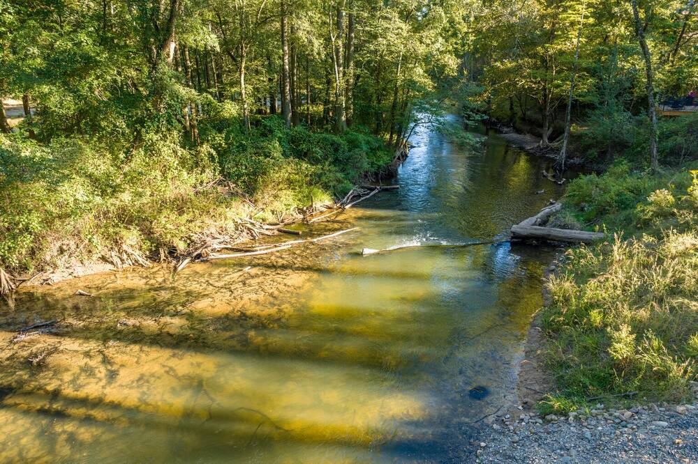 Photo of Others in Broken Bow