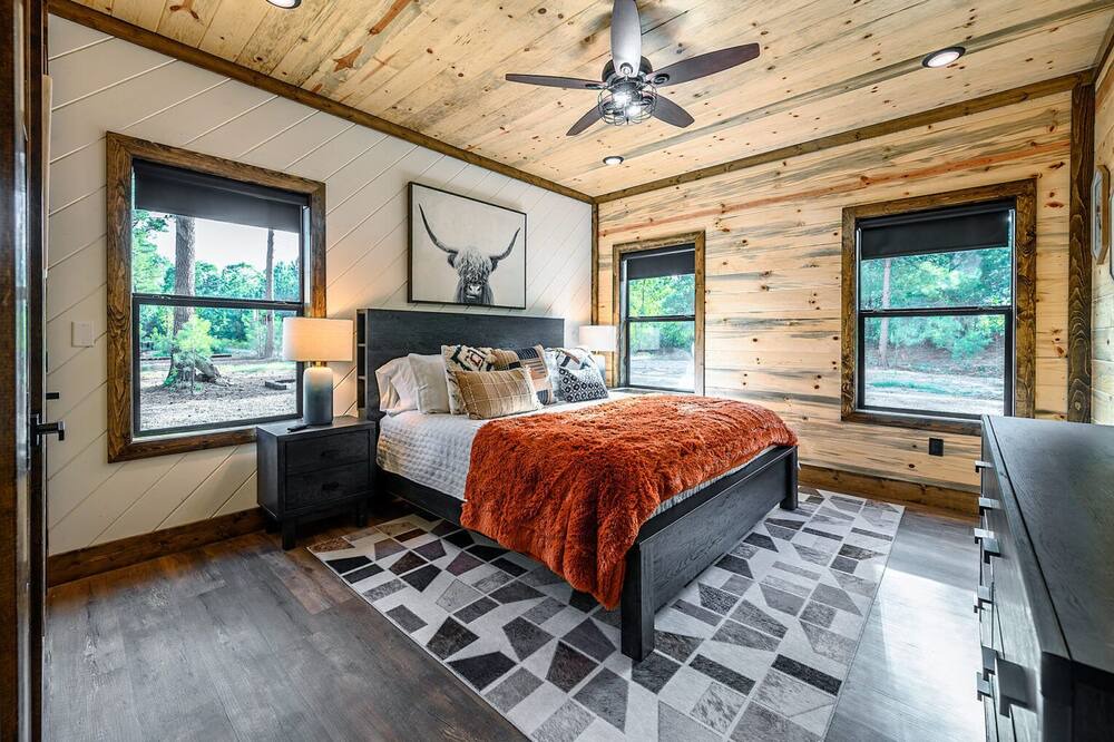 Photo of Bedroom in Broken Bow