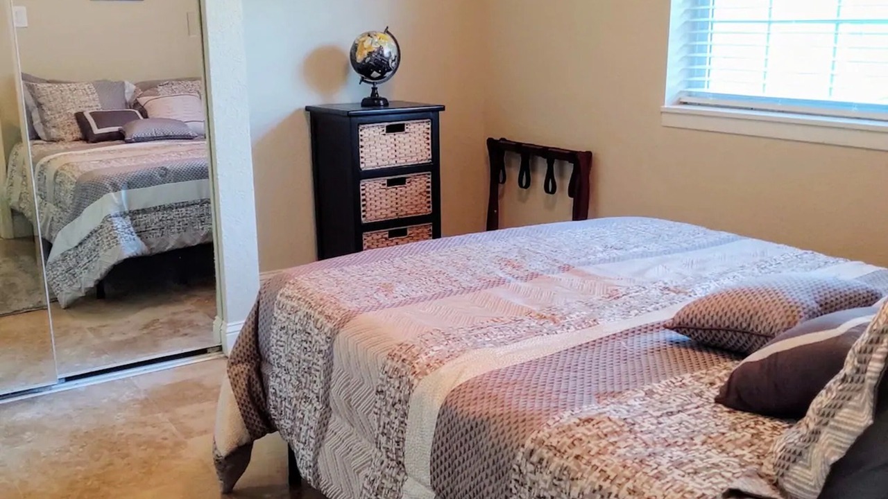 Photo of Bedroom in Mid America