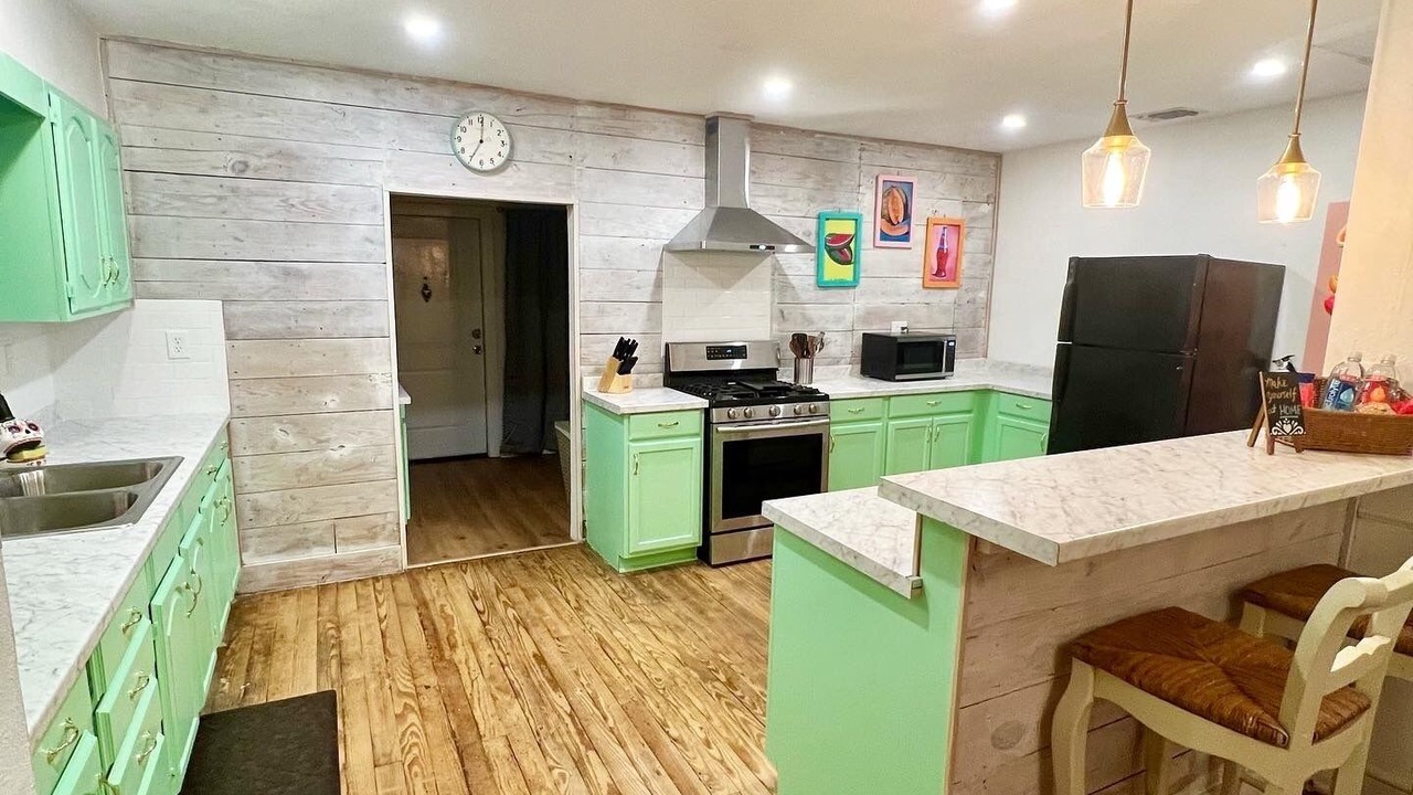 Photo of Kitchen in Northwest Los Angeles Heights