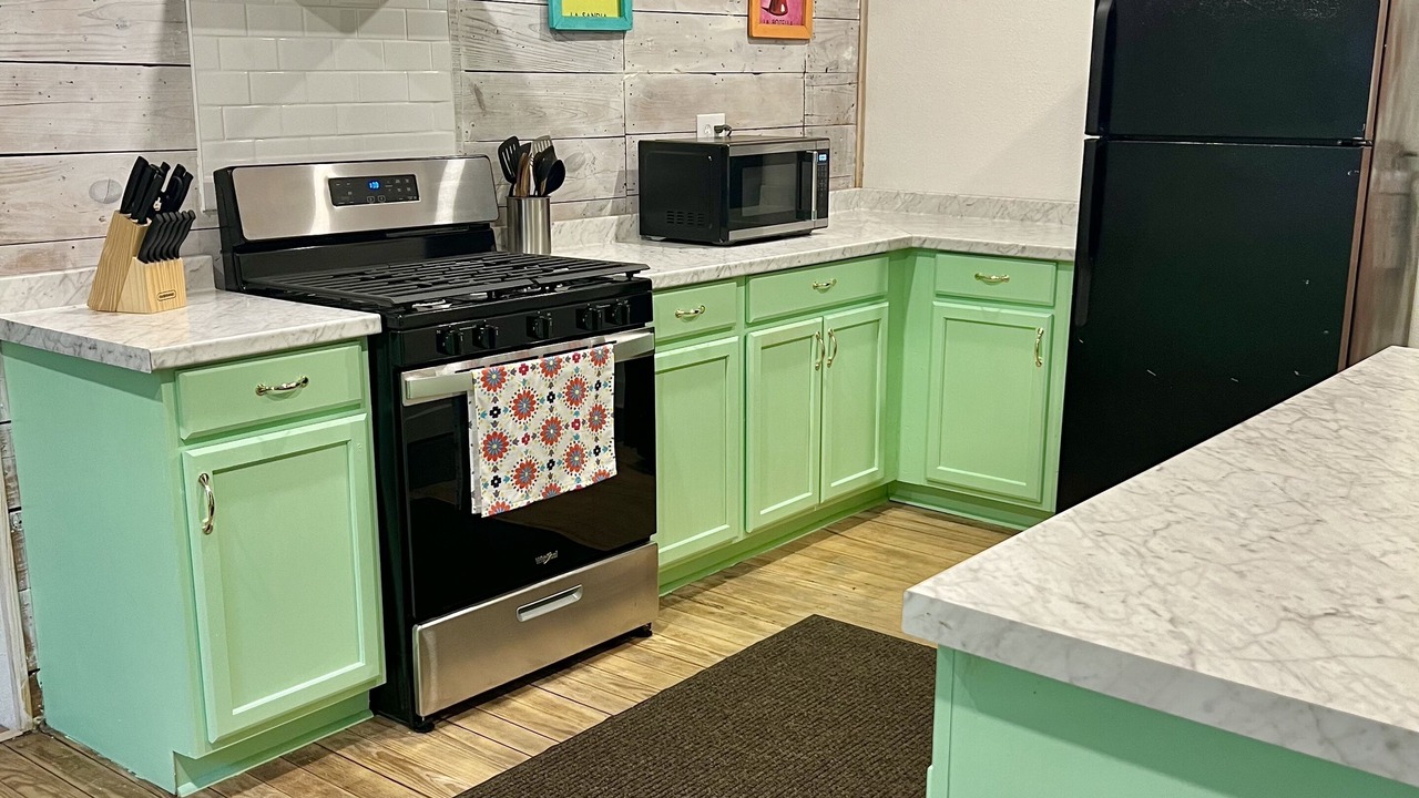 Photo of Kitchen in Northwest Los Angeles Heights