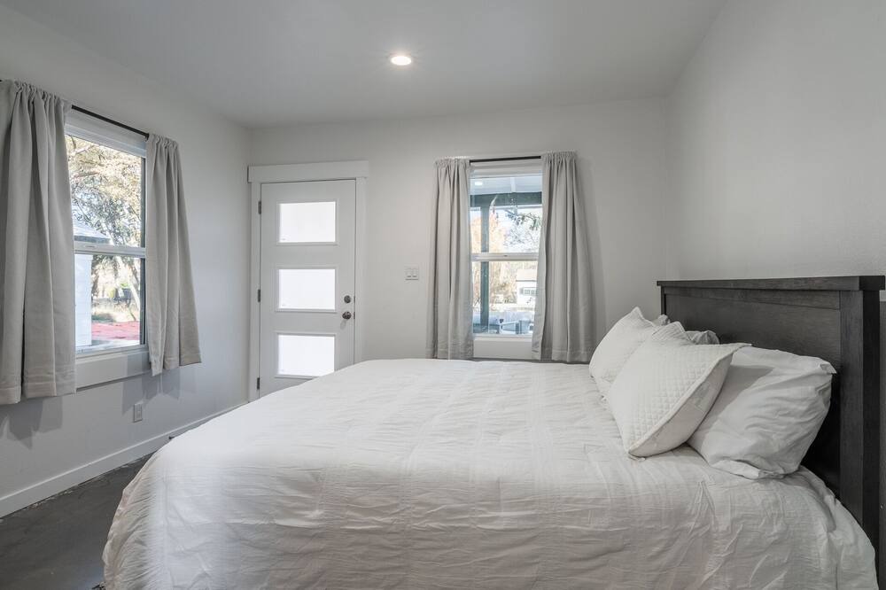 Photo of Bedroom in West Bishop