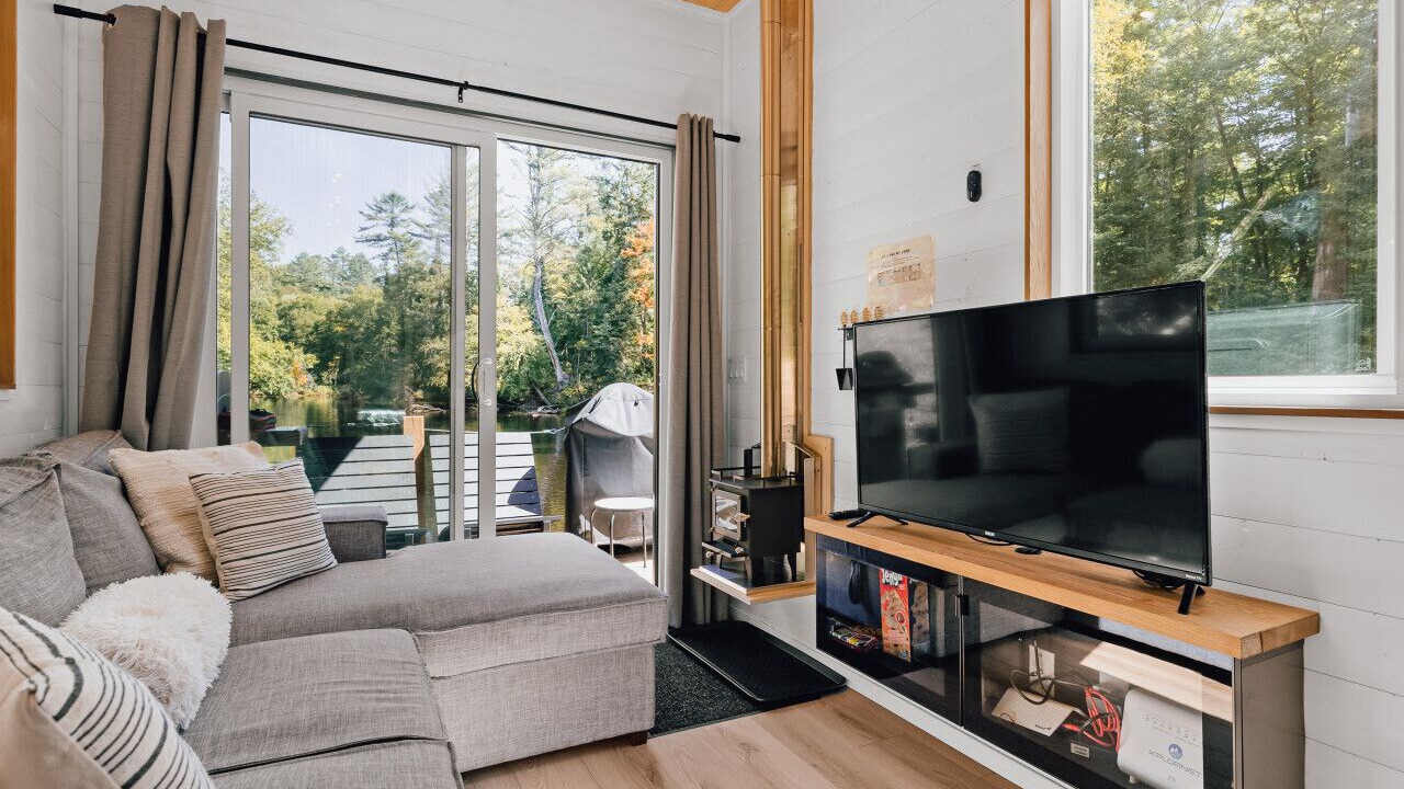 Photo of Livingroom in Huntsville