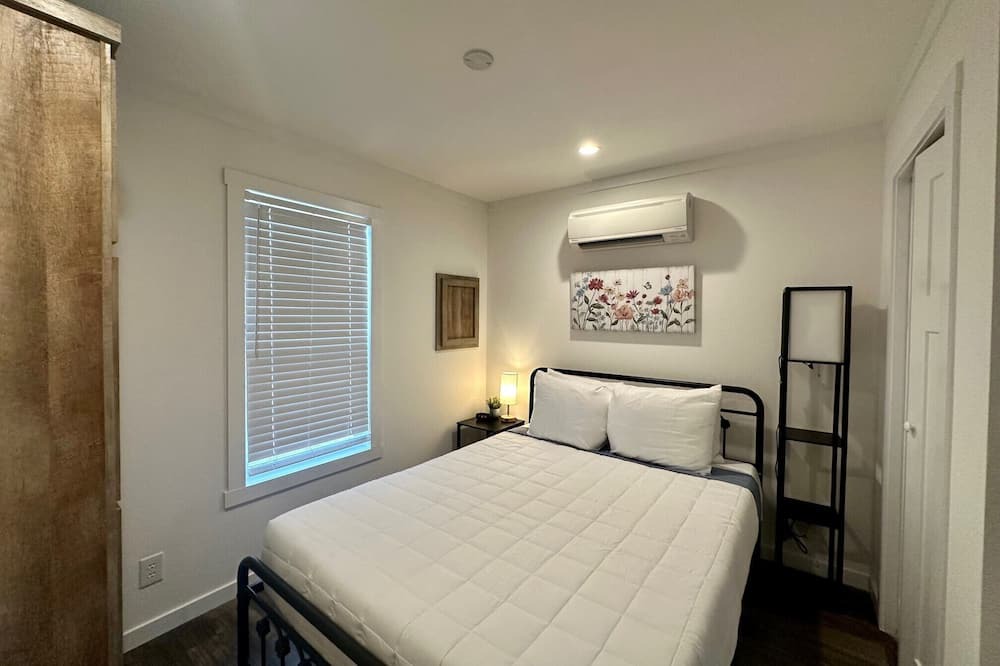 Photo of Bedroom in Highlands - Perkins