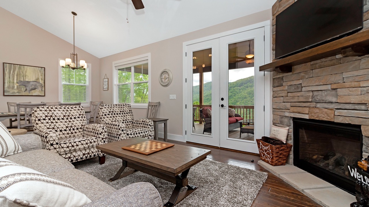 Photo of Livingroom in Bear Lake Reserve