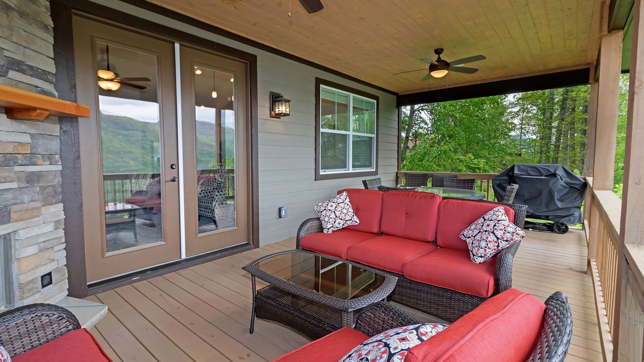 Photo of Patio Balcony in Bear Lake Reserve