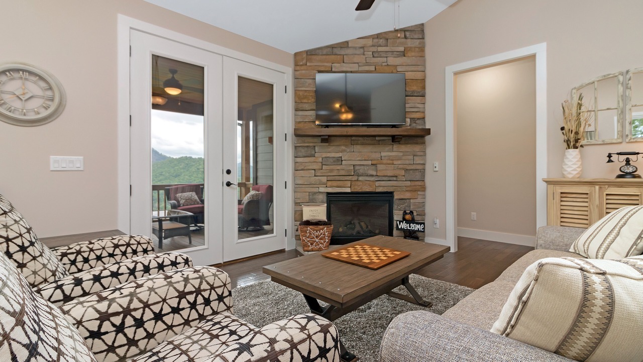 Photo of Livingroom in Bear Lake Reserve