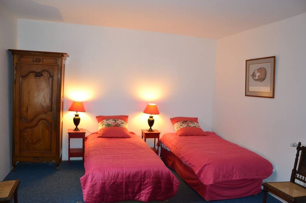Photo of Bedroom in Saint-Jouan-des-Guerets