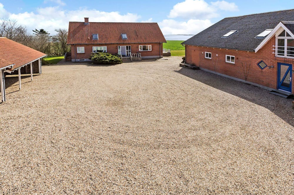 Photo of Outdoor in Karby
