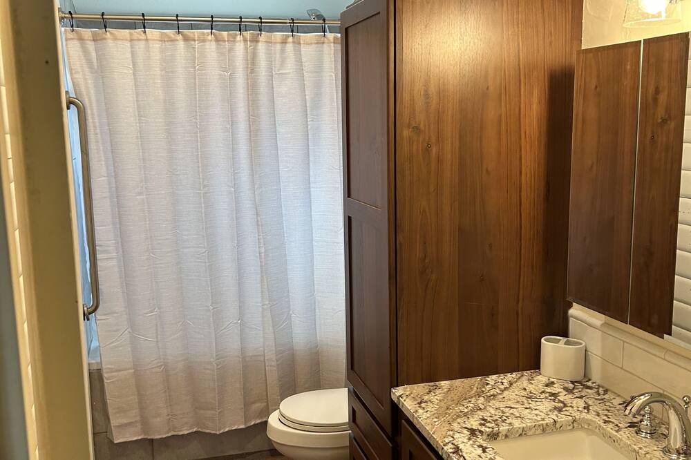 Photo of Bathroom in Owyhee County