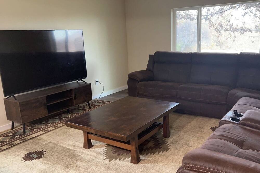 Photo of Livingroom in Owyhee County