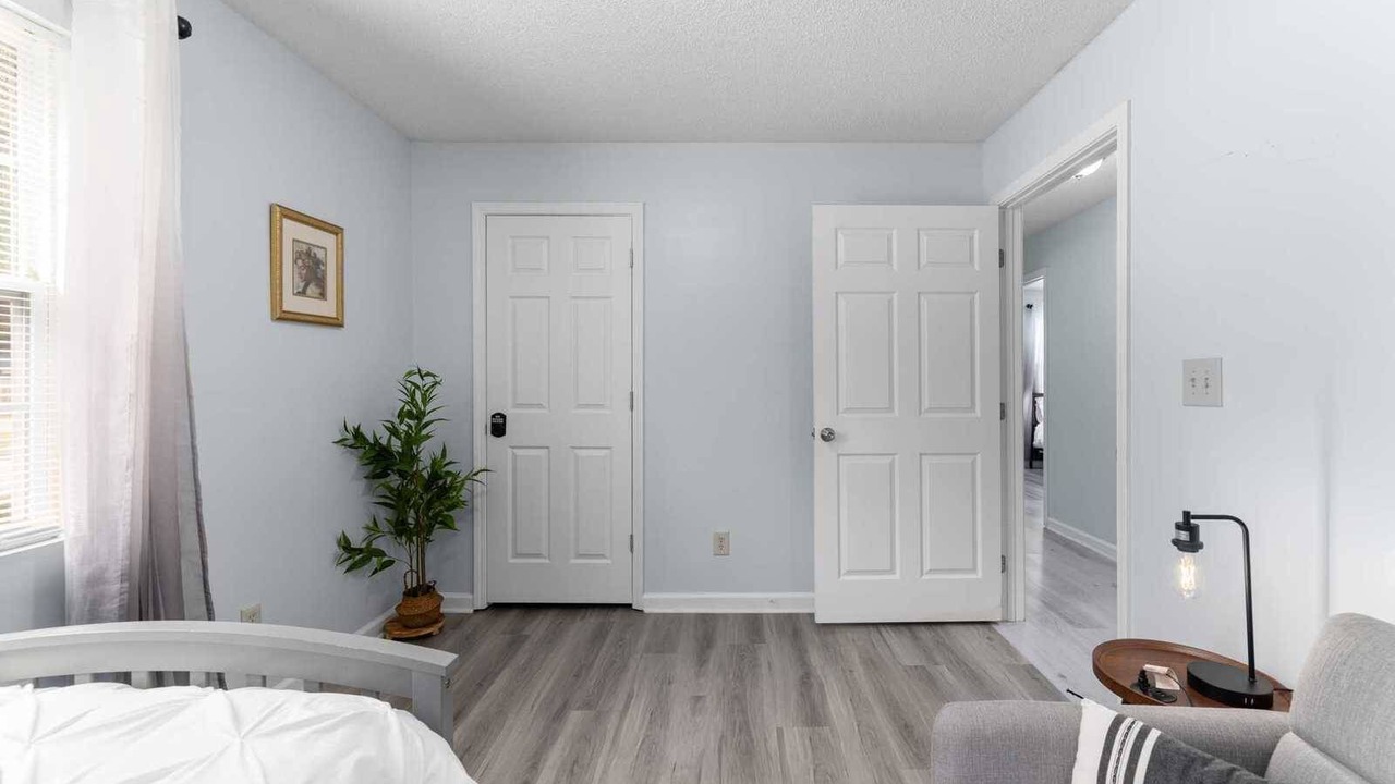 Photo of Others in Scottdale