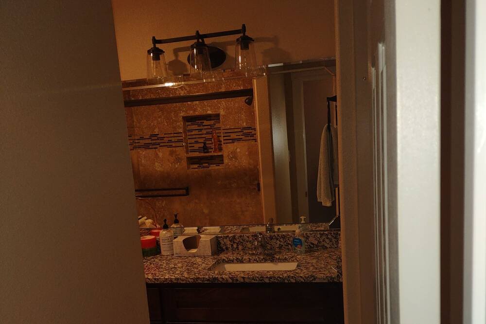 Photo of Bathroom in Linden