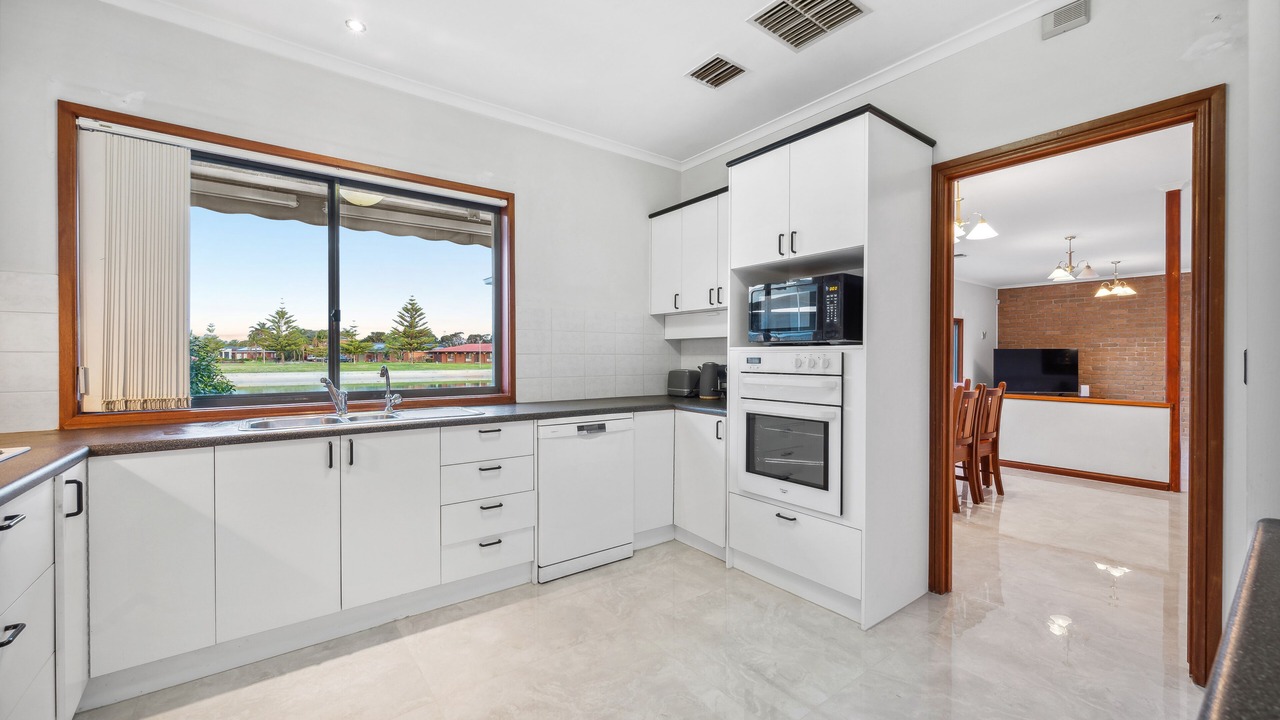Photo of Kitchen in West Lakes