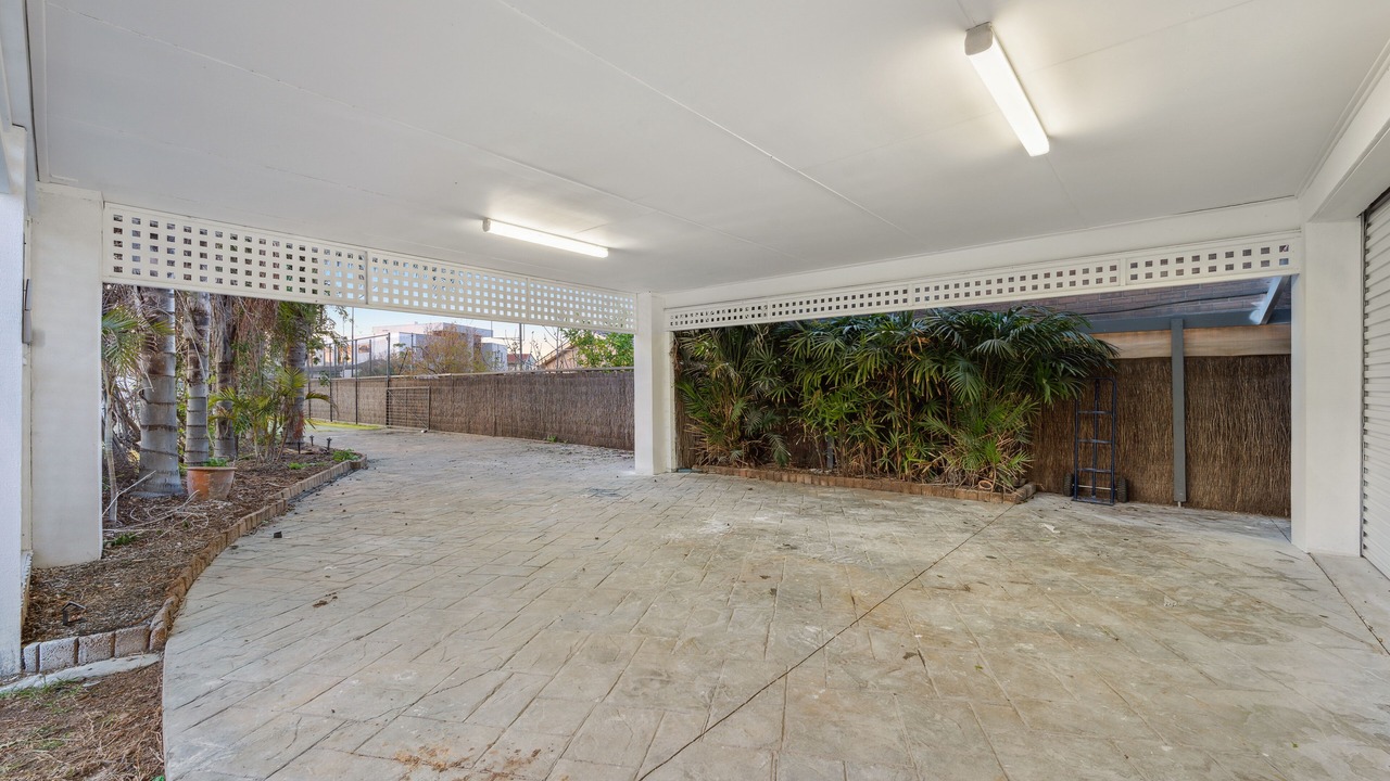 Photo of Outdoor in West Lakes