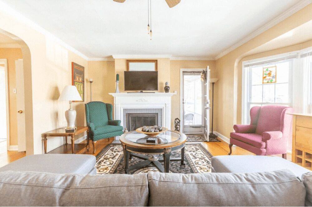 Photo of Livingroom in Northampton