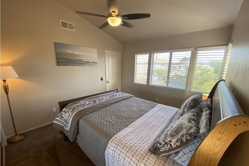 Photo of Bedroom in Fountain Valley