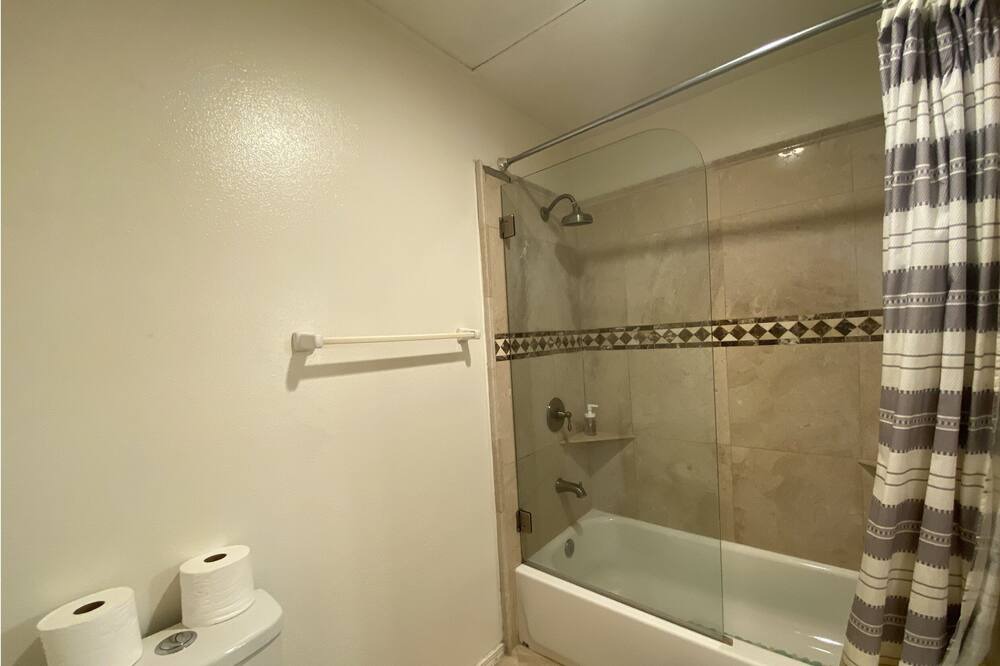 Photo of Bathroom in Fountain Valley