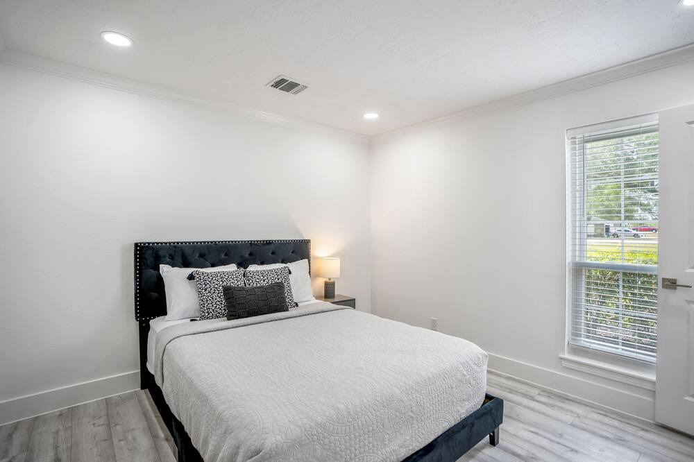 Photo of Bedroom in Katy