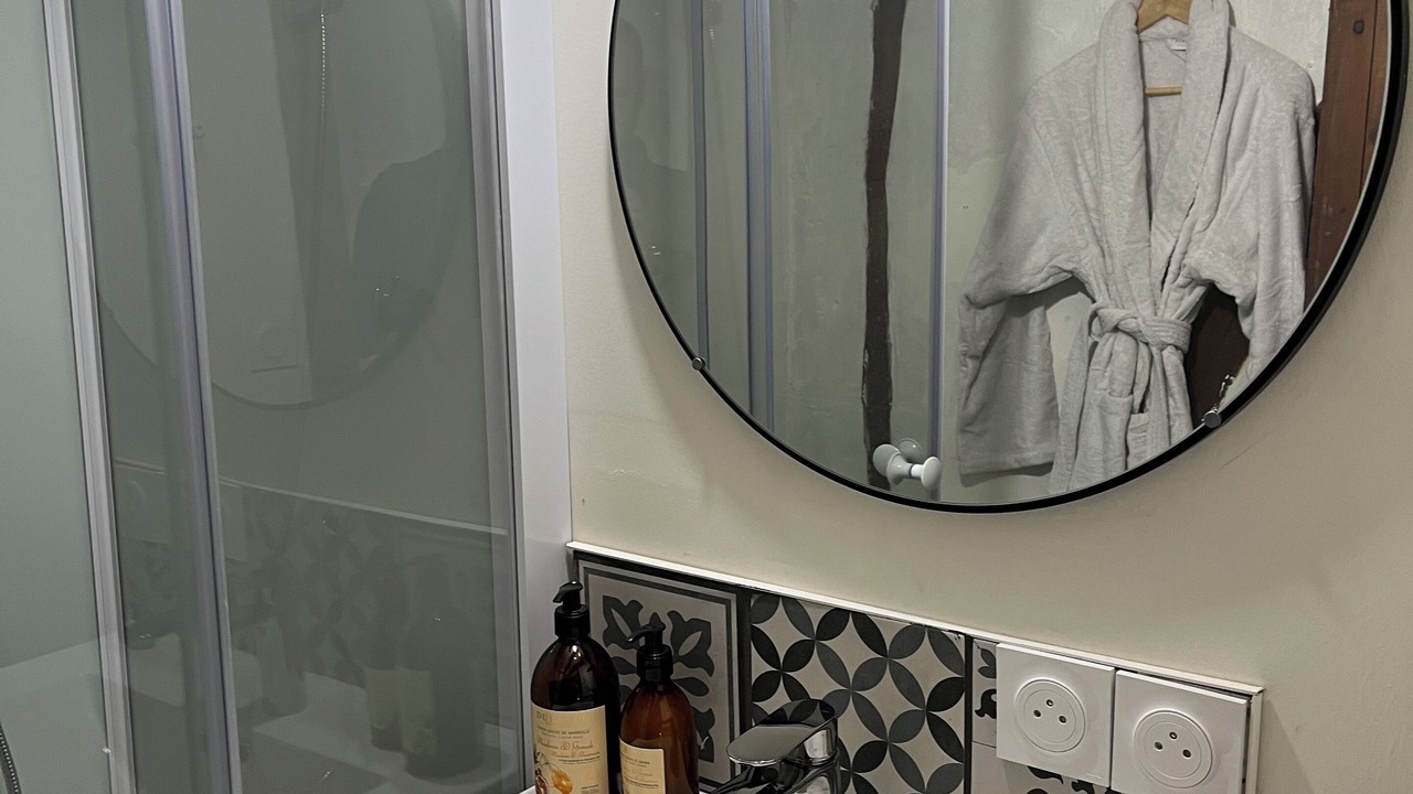 Photo of Bathroom in Lorris