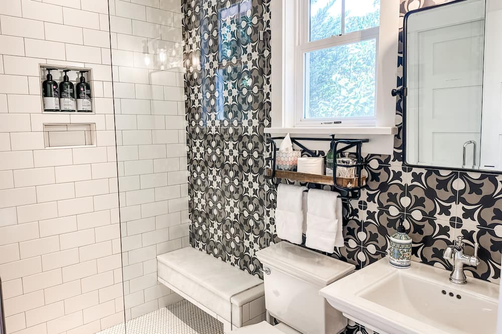 Photo of Bathroom in Batesville