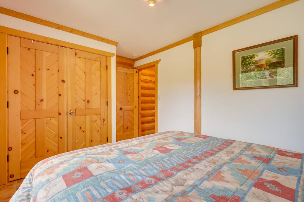 Photo of Bedroom in Jemez Springs