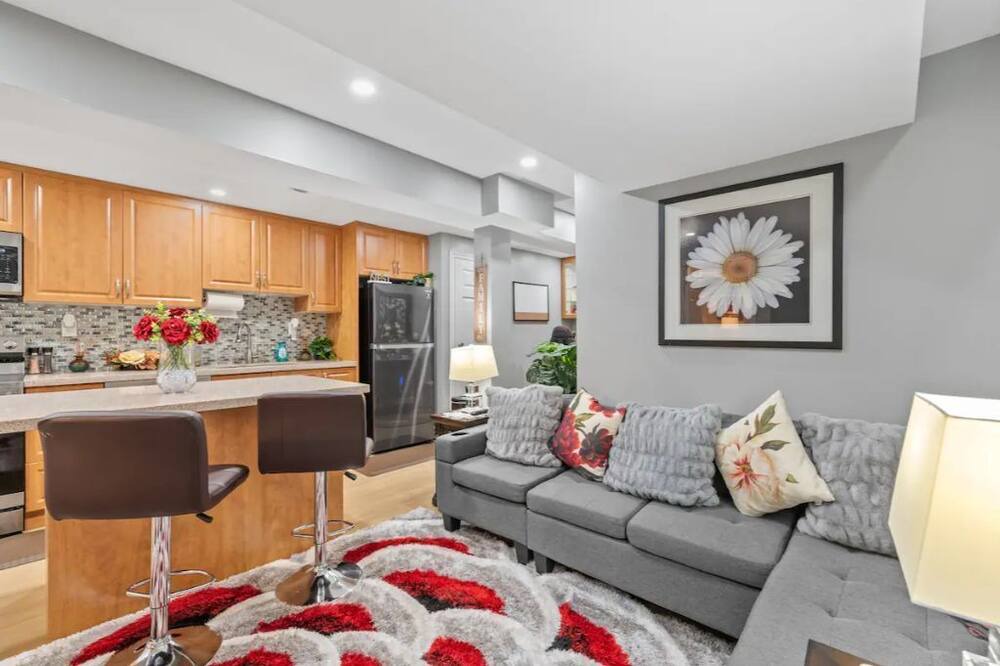 Photo of Livingroom in Meadowvale Village